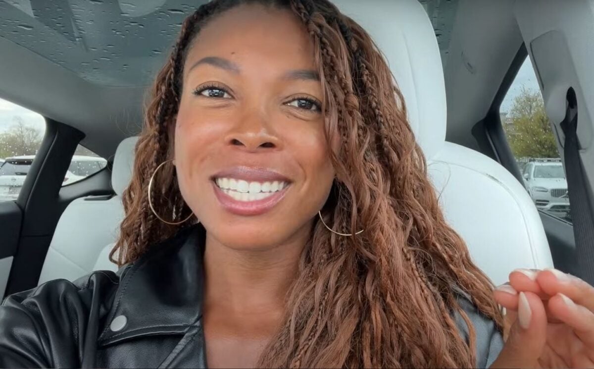 Jenne Claiborne showing us vegan shopping deals