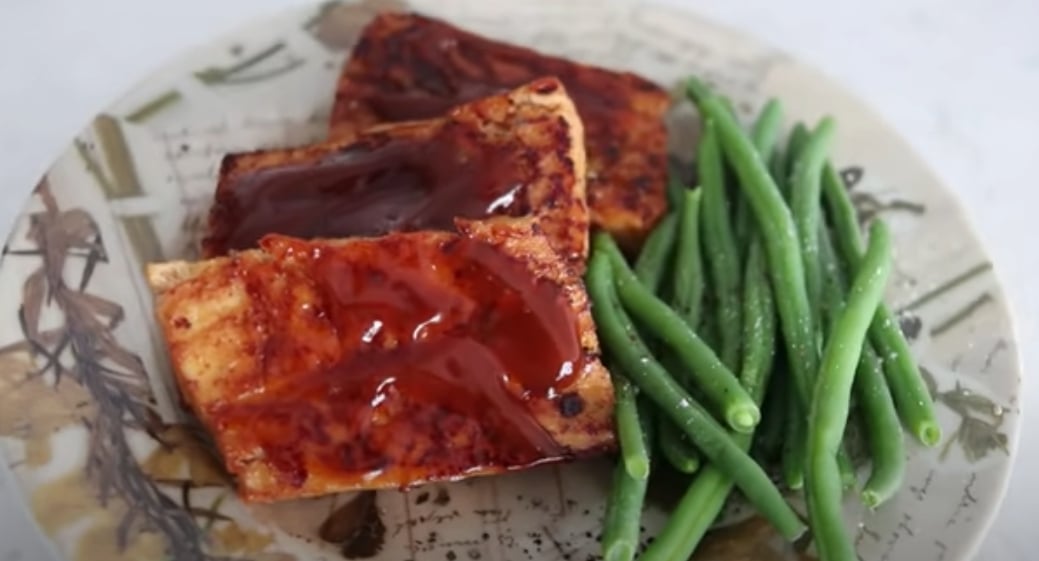 A BBQ tofu recipe served with green beans, made using a tofu hack